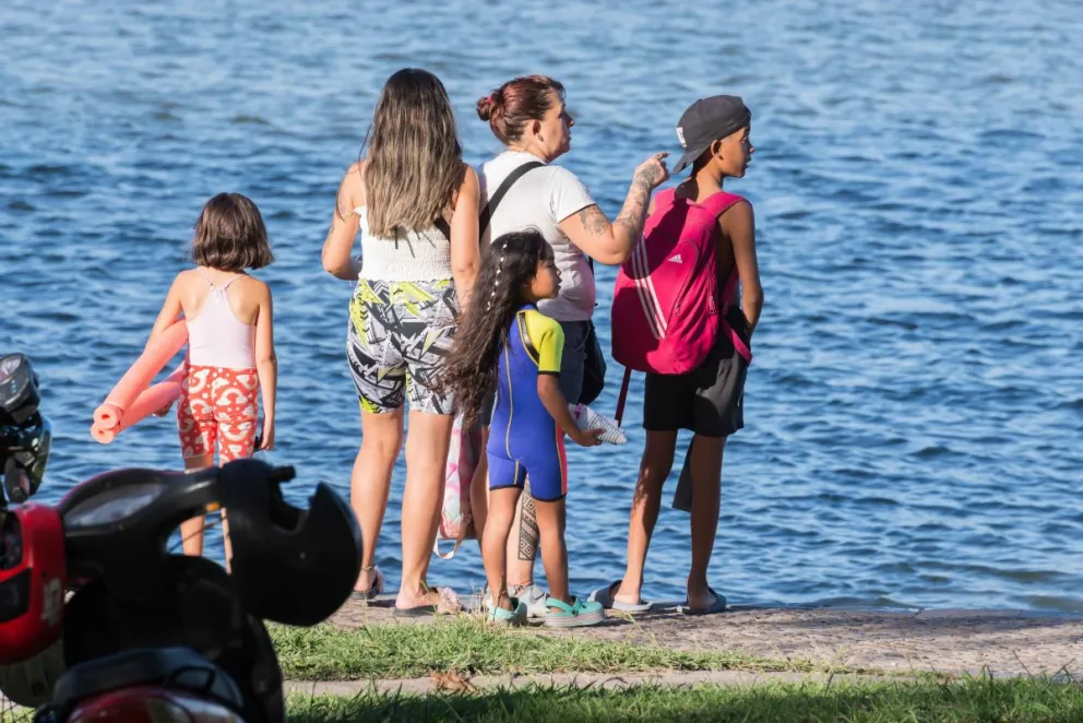 Héroes sin capa en el río Negro cómo salvaron la vida de un niño que