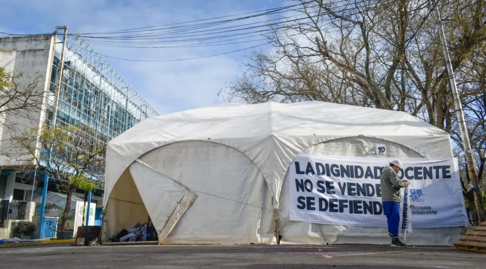Se levantó la Carpa de la Dignidad Docente y concluyó el ayuno