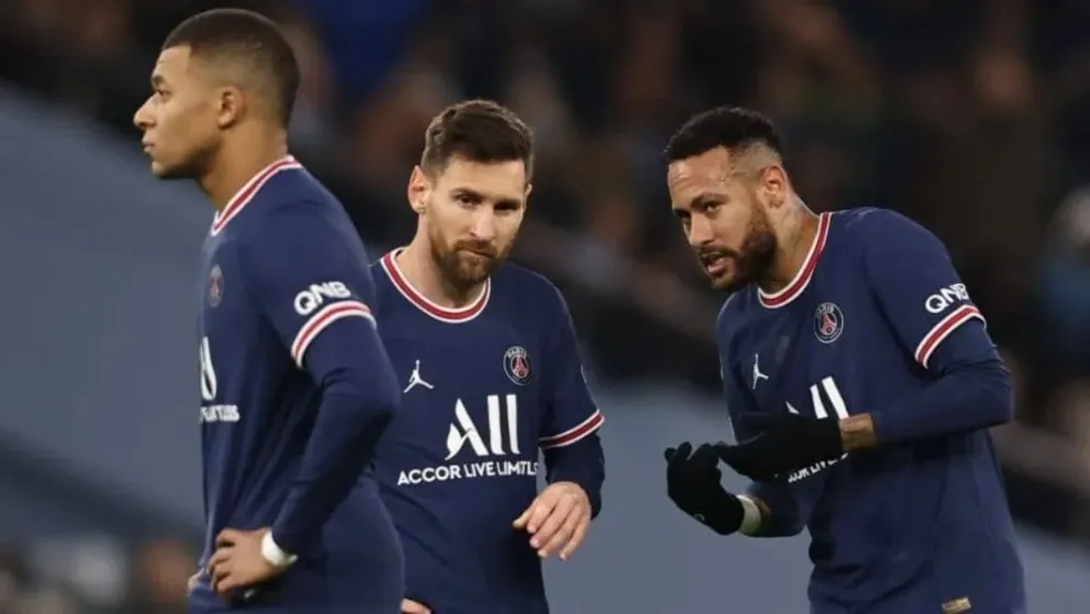 Polémica entre las figuras de PSG: ¿Mbappé no le pasa la pelota a Messi y a Neymar?