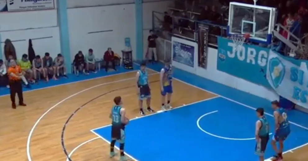 Video: mirá el punto a lo Ginóbili de Spina en el provincial