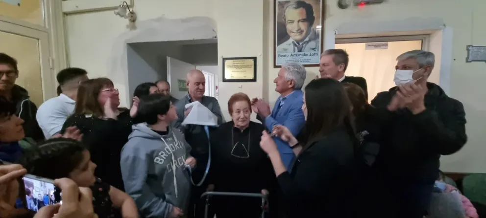 En un emotivo acto se impuso el nombre de Marcela Galindo al nuevo servicio de mamografía