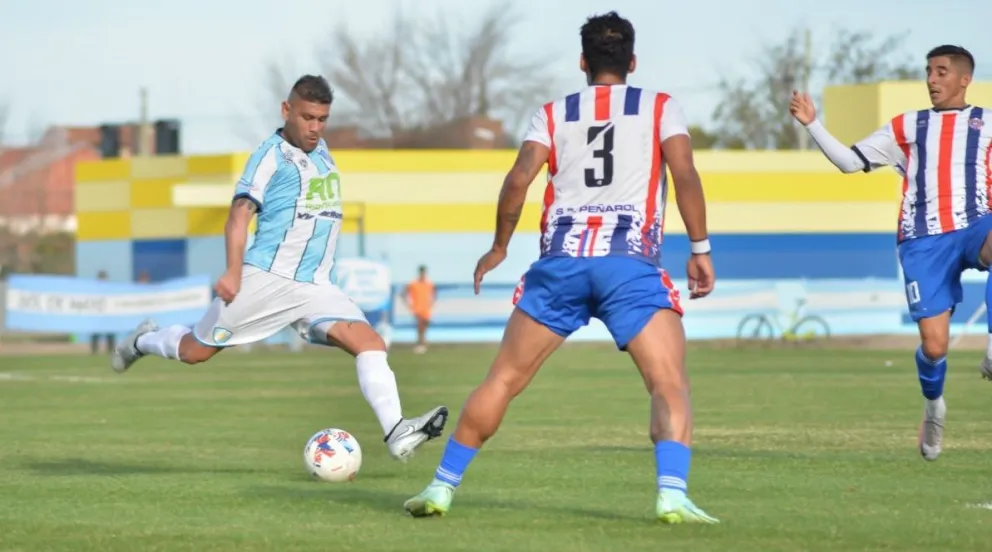 Federal A: Sol de Mayo lo ganaba ante Sportivo Peñarol, pero se lo empataron en el final