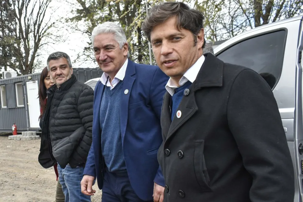 El gobernador Axel Kicillof visitó Patagones blindado por su custodia
