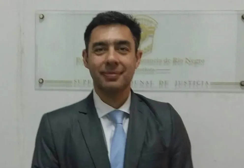 Indemnizan con "cash" a un joven con discapacidad, los abogados cobran en bonos