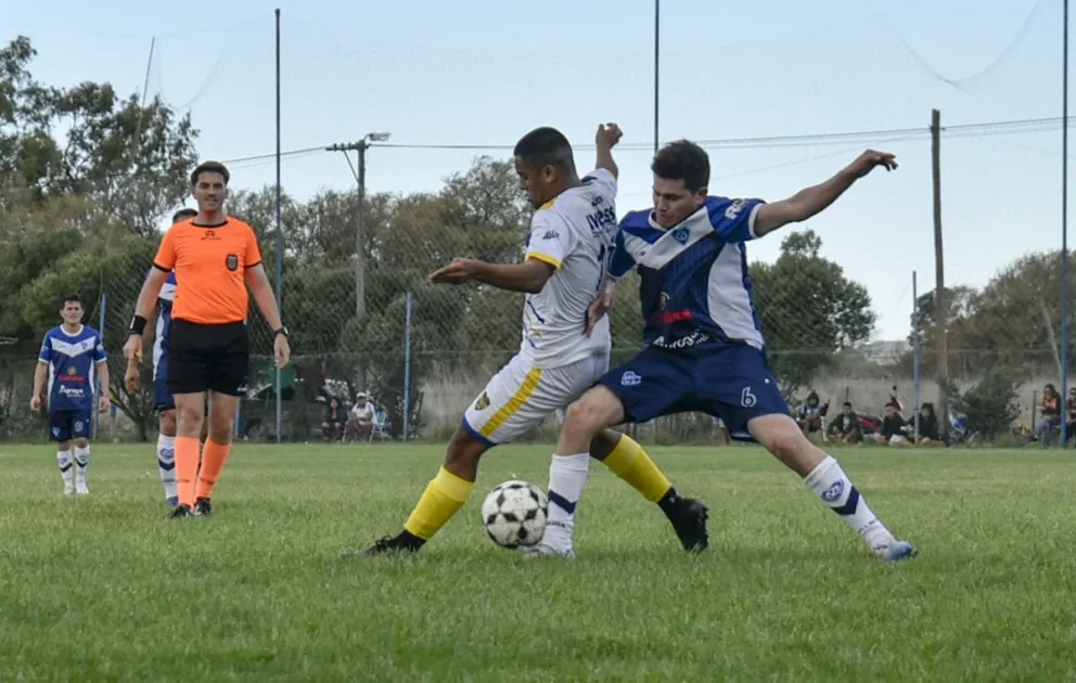 Peña y Villalonga animan el duelo del domingo: repasá toda la fecha del Torneo Oficial