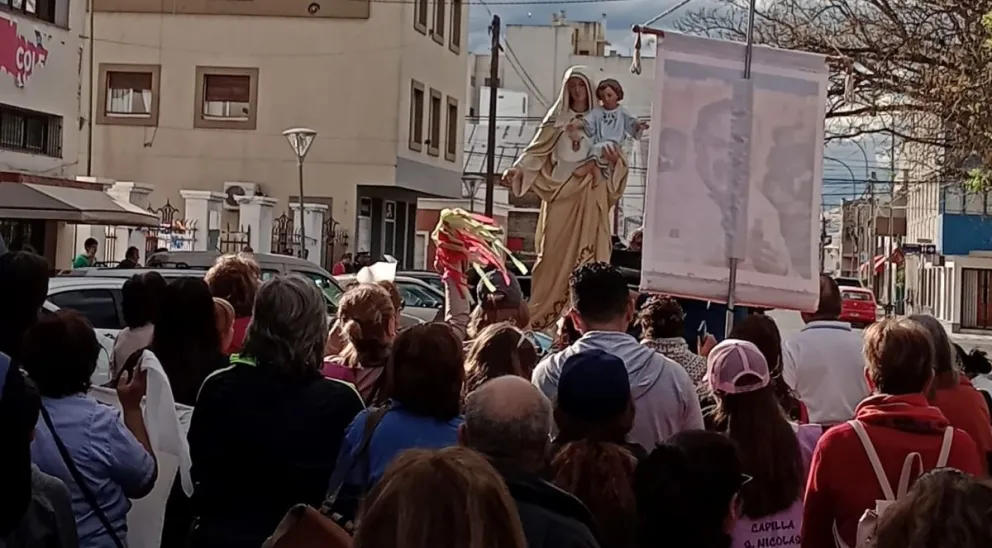 Muestra colectiva de fe popular con la Virgen de Las Mercedes