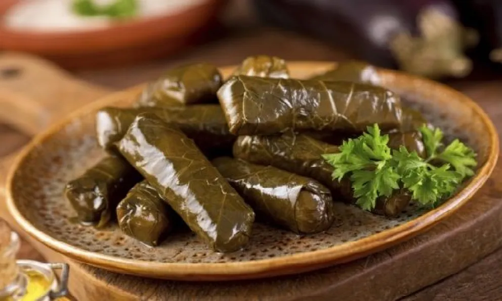 Prepará Warak Inab: niños envueltos en hojas de parra en sencillos pasos