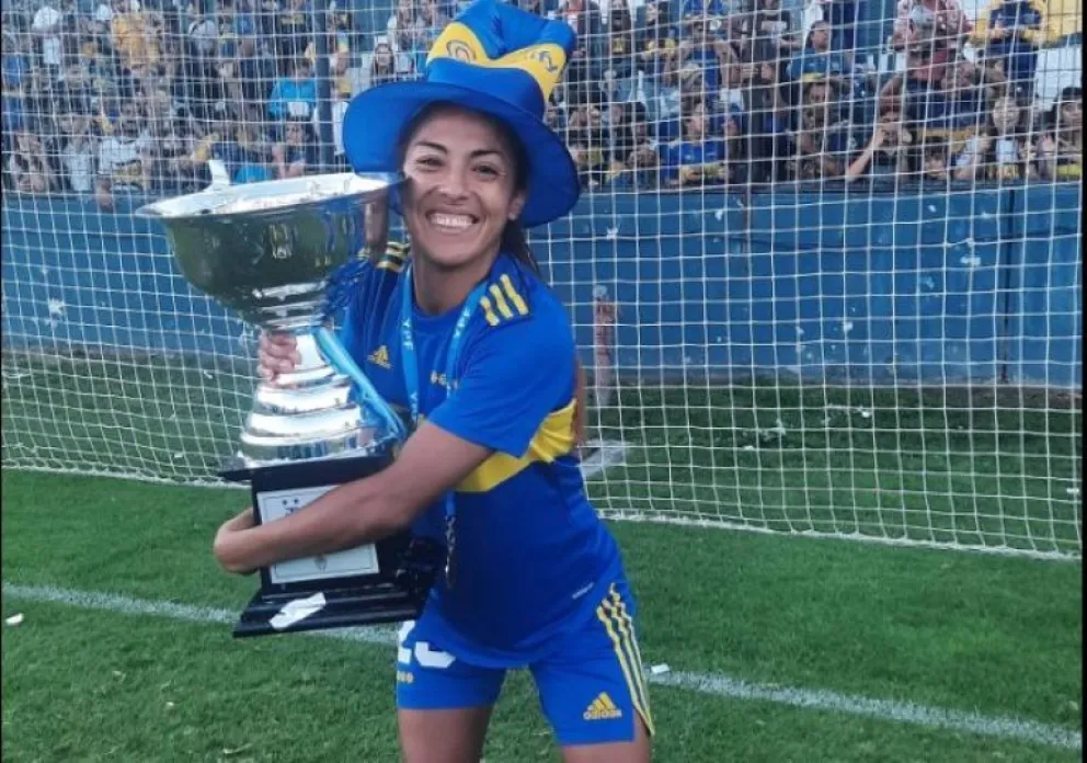 Una rionegrina dio la vuelta olímpica en un partido histórico 