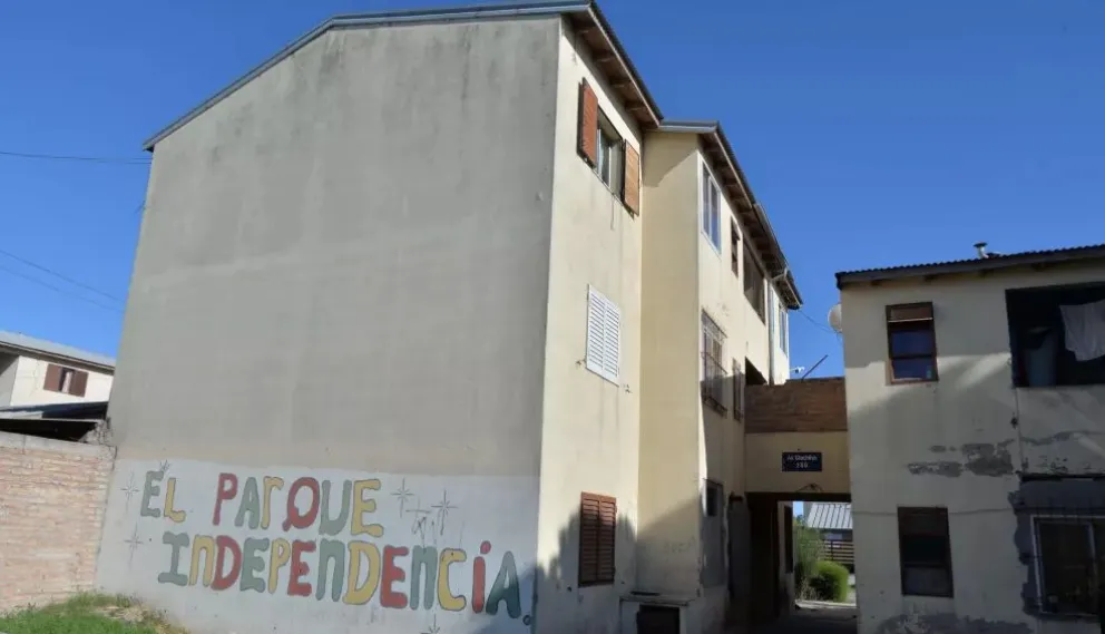 Buscan a los ladrones armados que asaltaron un "rapi-pago" en el barrio Parque Independencia