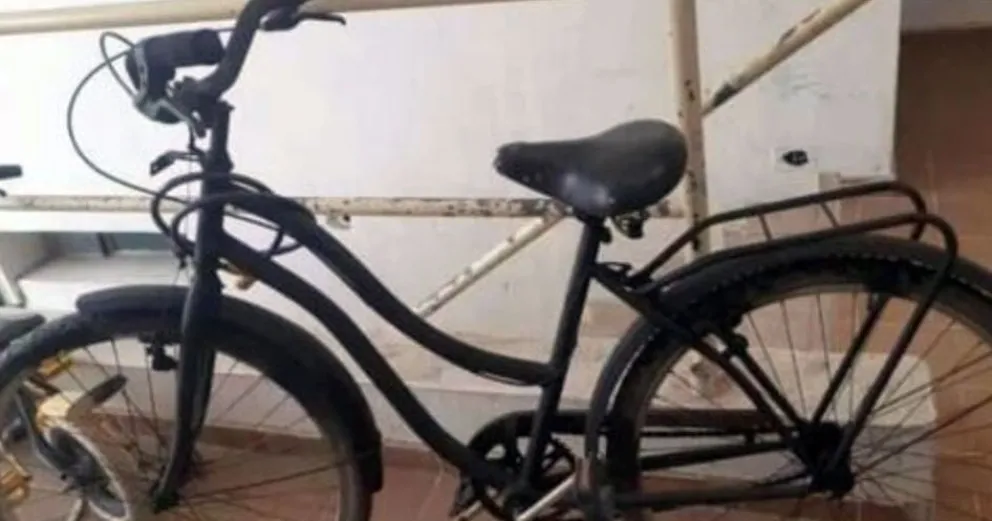 Lo rodearon y le robaron la bicicleta que le habían prestado
