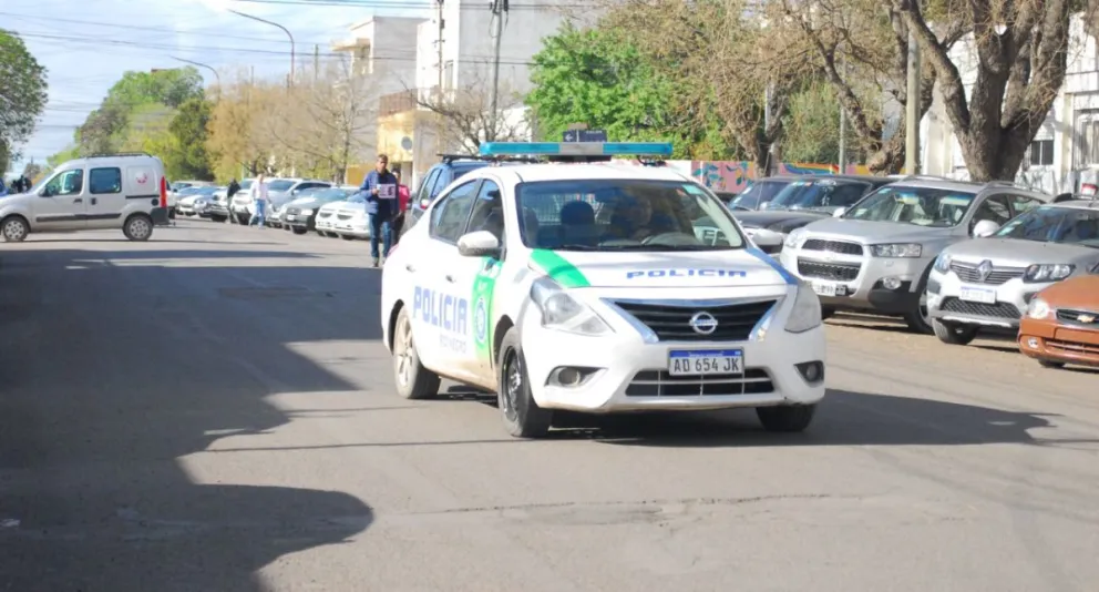 Detuvieron a dos ladrones que robaron en Las 152 Viviendas
