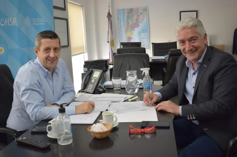 Zara firmó un importante convenio para la obra de impulsión cloacal en el boulevard Celedonio Miguel
