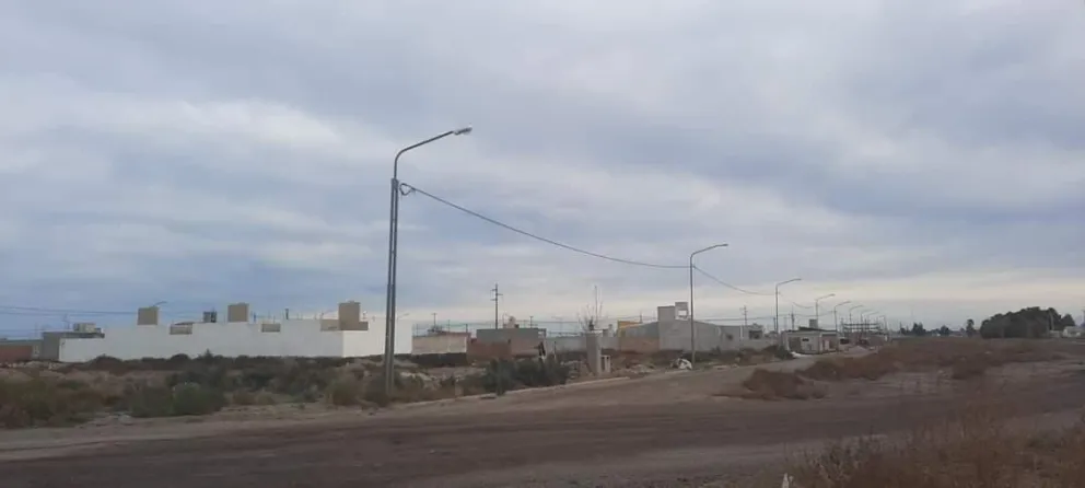 Le barretearon la puerta y se llevaron hasta la planchita del pelo