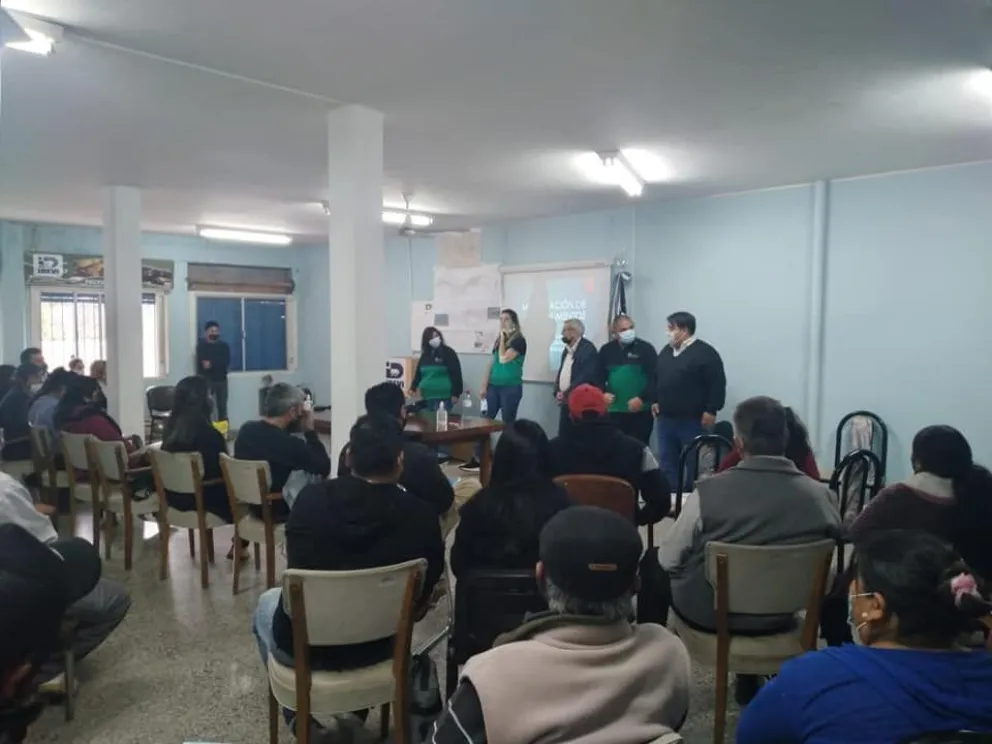 Pensando en la temporada de verano brindan capacitaciones gratuitas para contar con personal calificado 