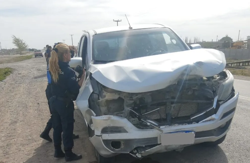 Grave accidente cerca de la rotonda del barrio Santa Clara por un choque frontal