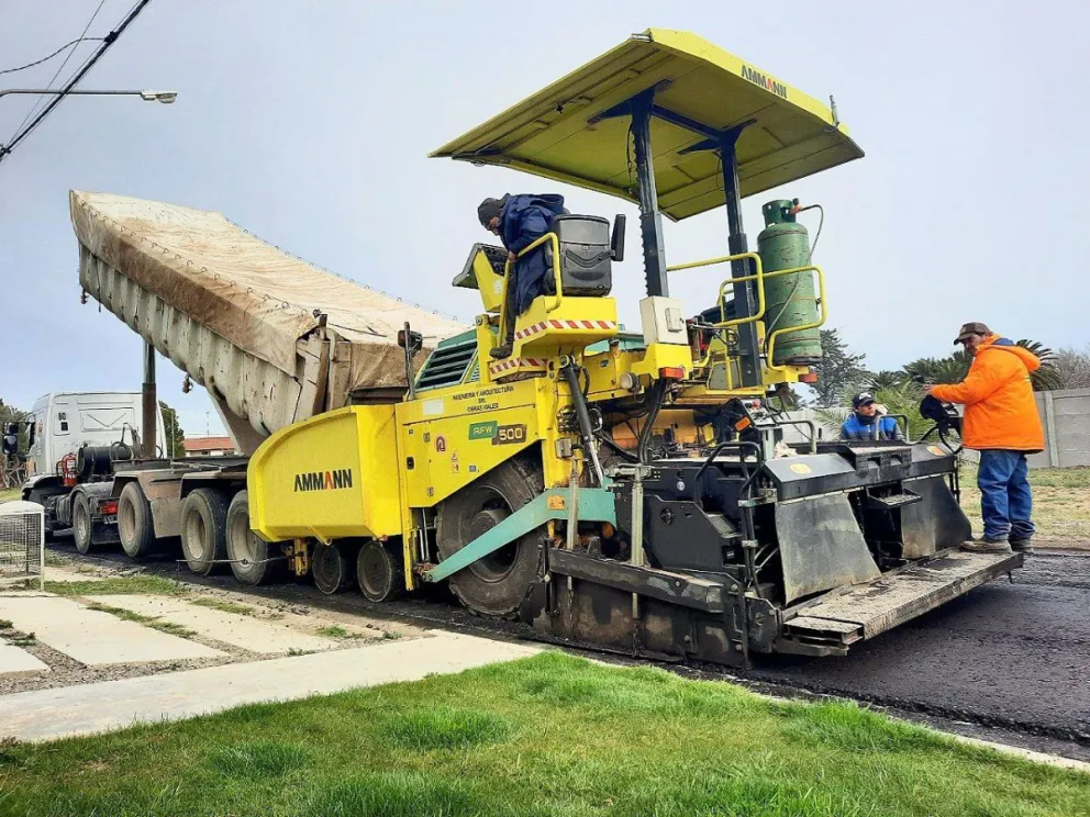 Construyen accesos viales seguros en varios barrios