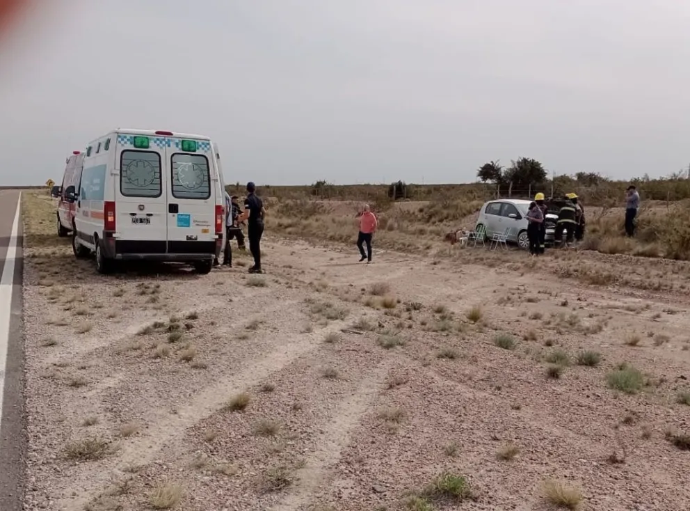Una pinchadura en un neumático dio lugar a un vuelco