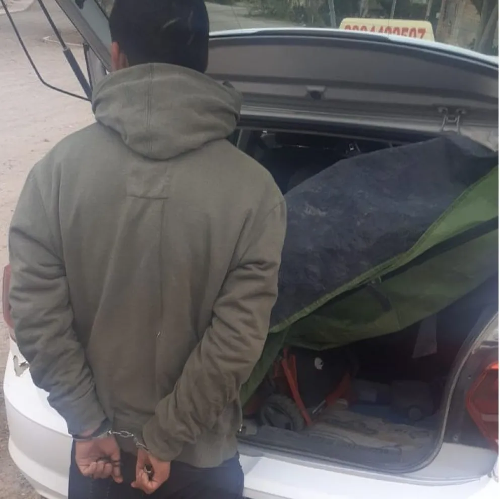 Un sujeto que apuñalaron en Viedma lo encontraron robando en San Antonio Oeste