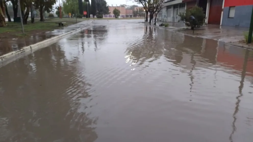 Siguen trabajando para el reordenamiento después del temporal de lluvia