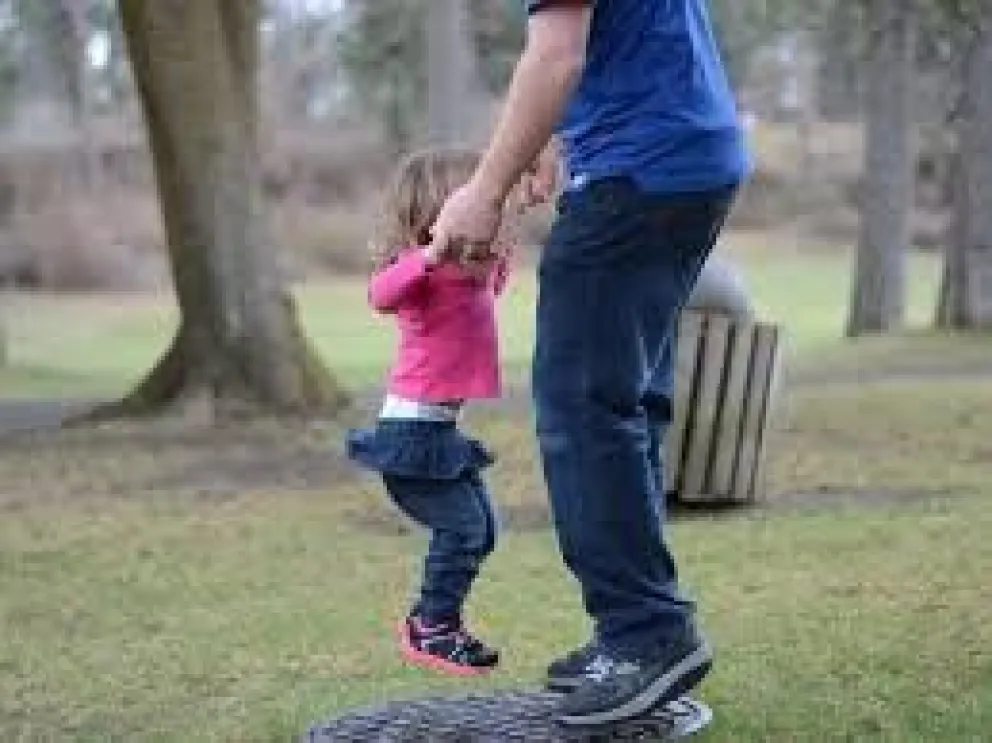 Una madre inicio una impugnación paternal, pero la menor se opuso y fue escuchada