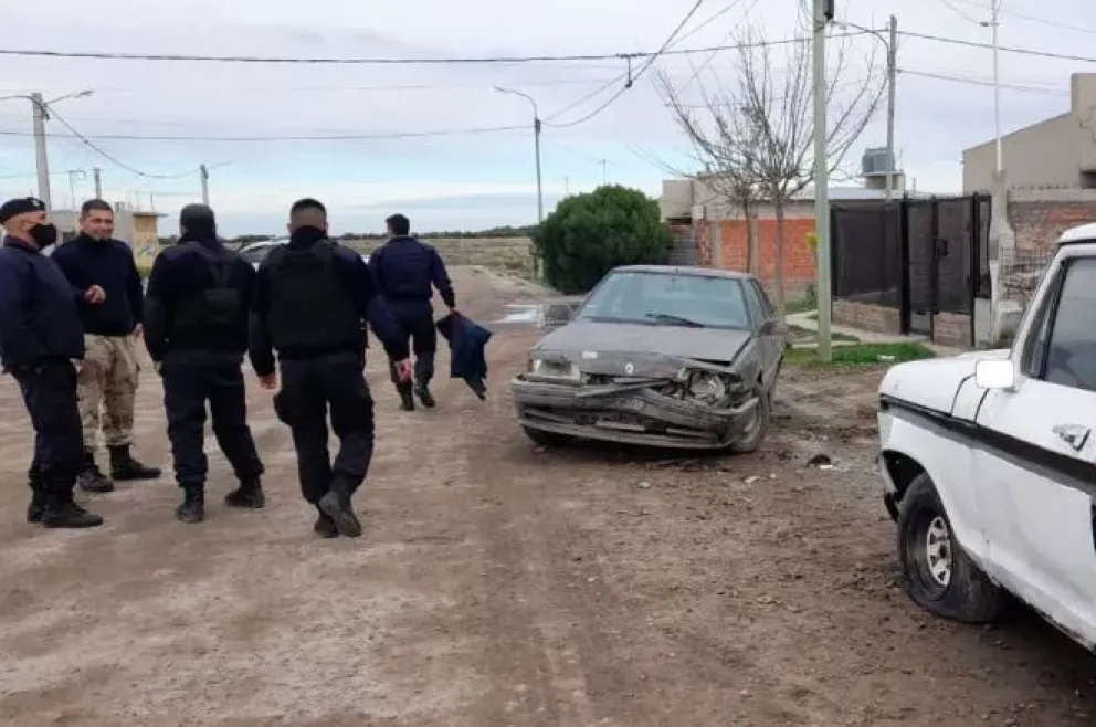 Faena clandestina: piden cárcel a un sujeto que huyó de la policía con dos compinches