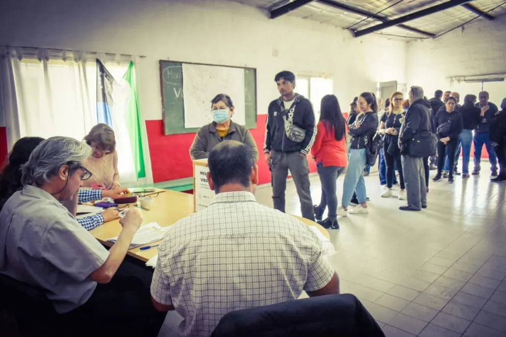 Más de 200 afiliados a la UCR ya votaron para renovar el comité