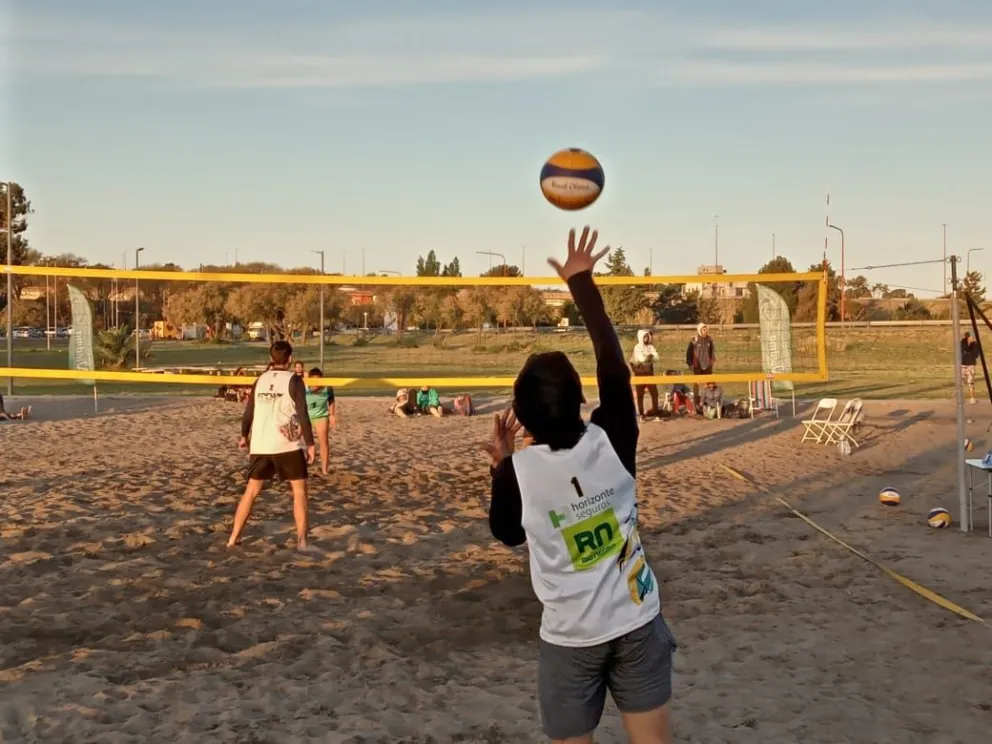 Viedma vivió un fin de semana a puro deportes de arena