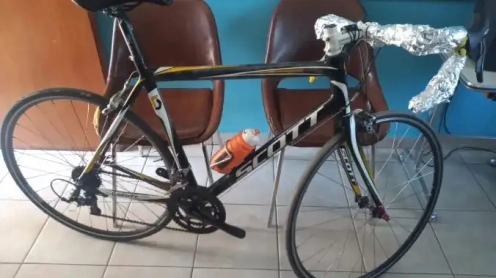 Robaron una carísima bicicleta en Viedma: gracias a un riguroso operativo policial la recuperaron 