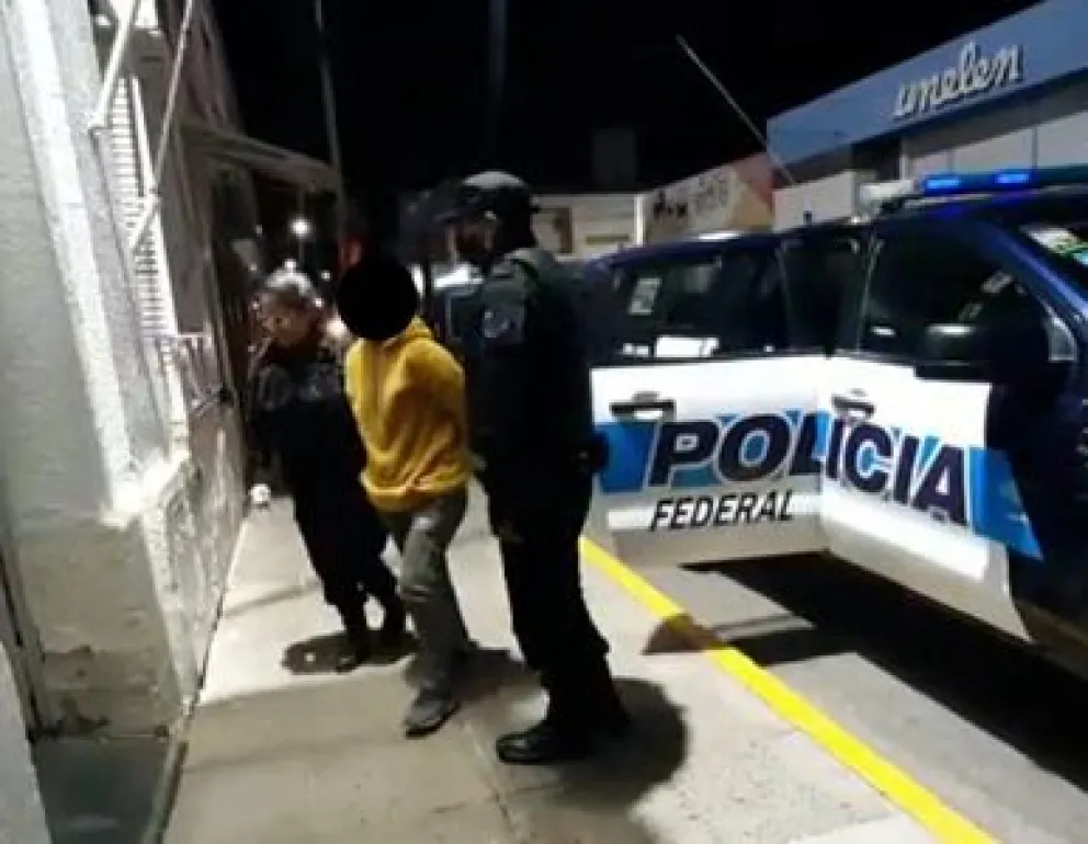 La Policía Federal detuvo a una mujer con pedido de captura