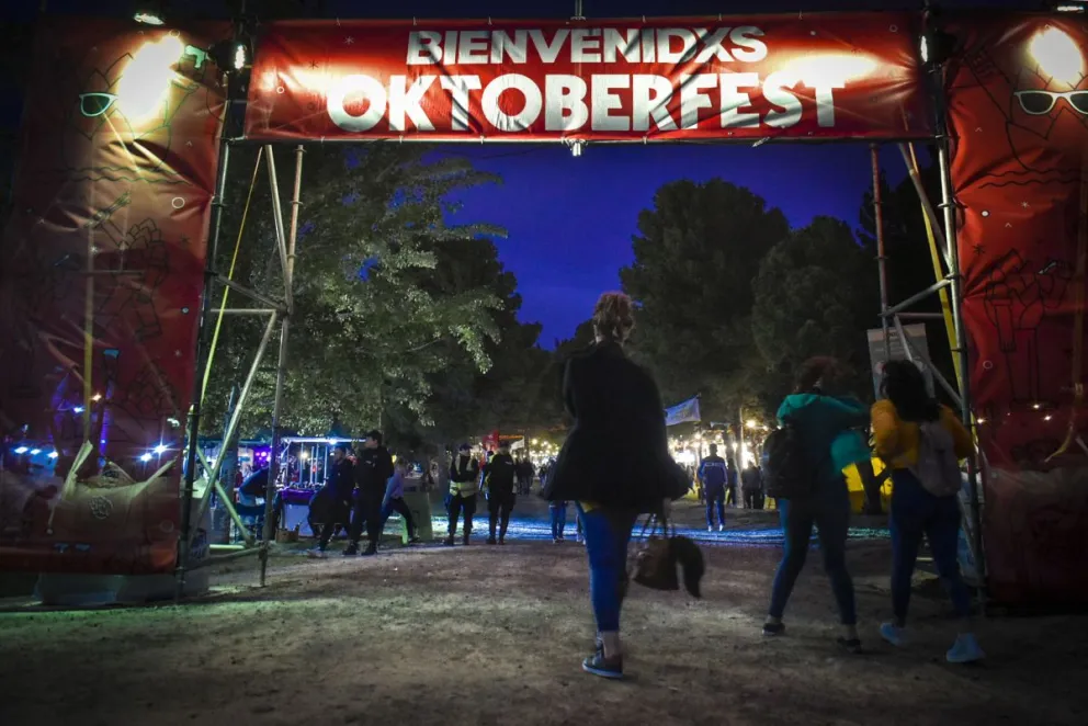 La Oktober Fest sigue firme a pesar del mal tiempo