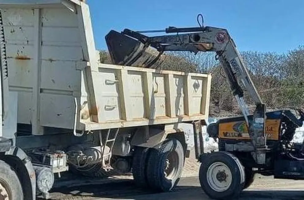 La sudestada tapó la costanera de El Cóndor y los municipales trabajaron a “full”