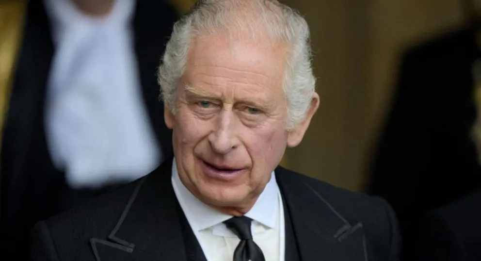 Quién es la supuesta hija del rey Carlos de Inglaterra producto de un tratamiento de fertilización asistida