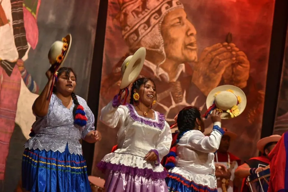 Coloridas danzas, y un universo de voces para festejar la 35º edición del Inti Raymi