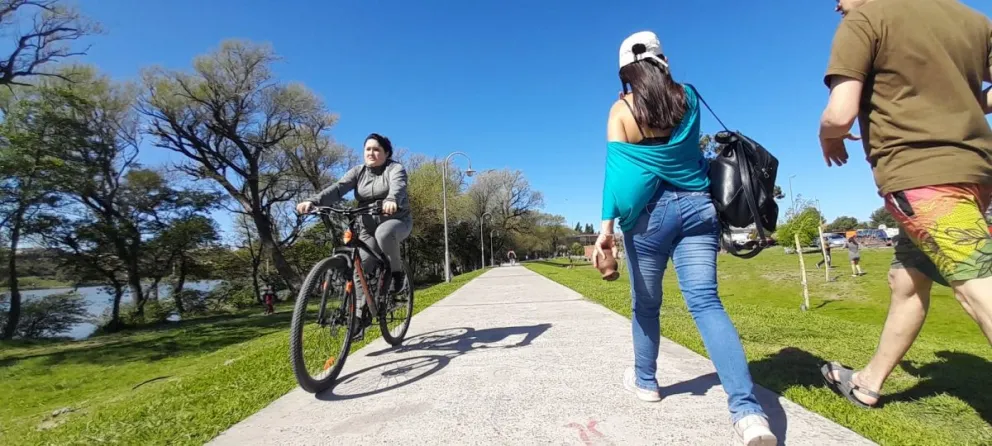  Viedmenses y maragatos aprovecharon el sol primaveral en las costas