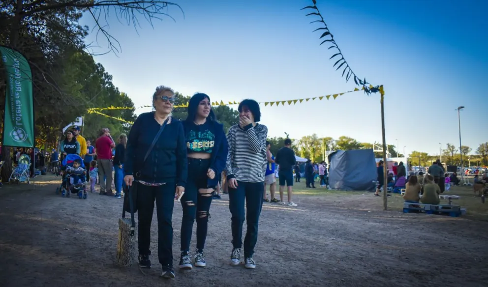 Con buena presencia de público y bandas en vivo se realizó una nueva edición del Oktoberfest 2022 
