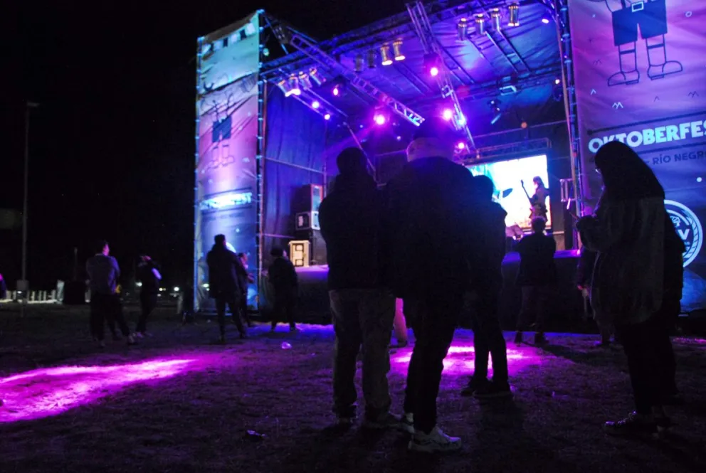 Fresco por el día, y baja más la temperatura en la segunda noche de la Fiesta del Río