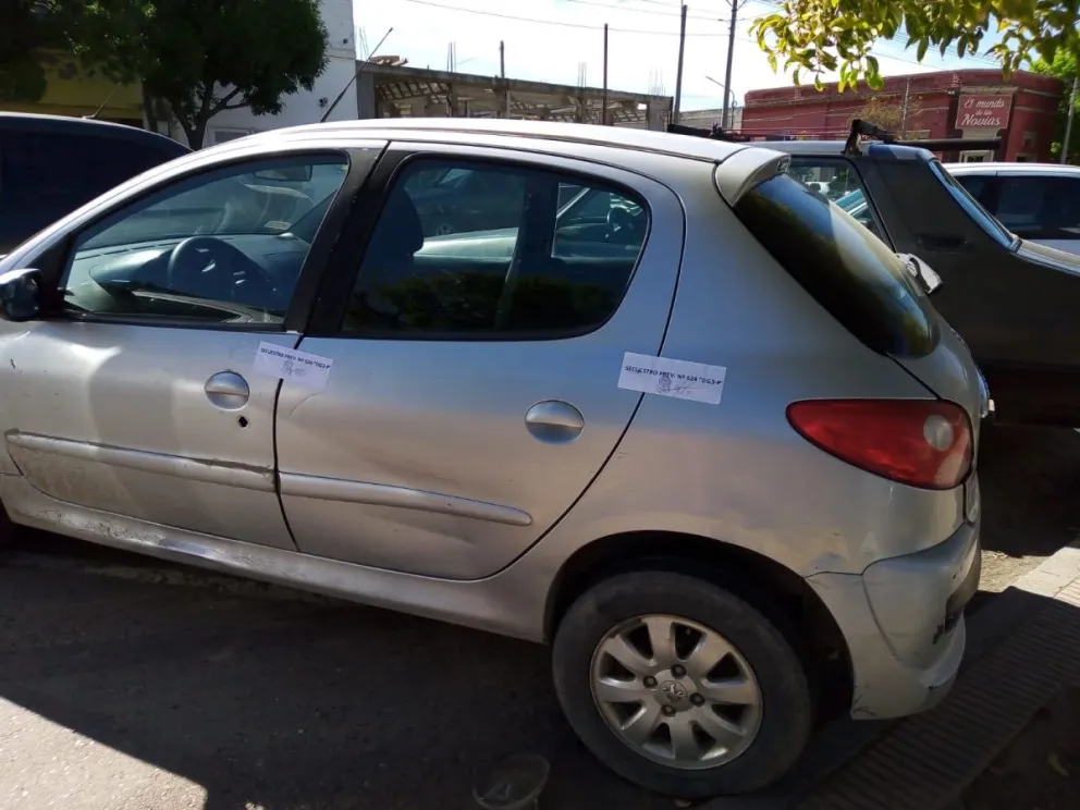 Secuestran un auto y no se descarta que pueda ser “mellizo”