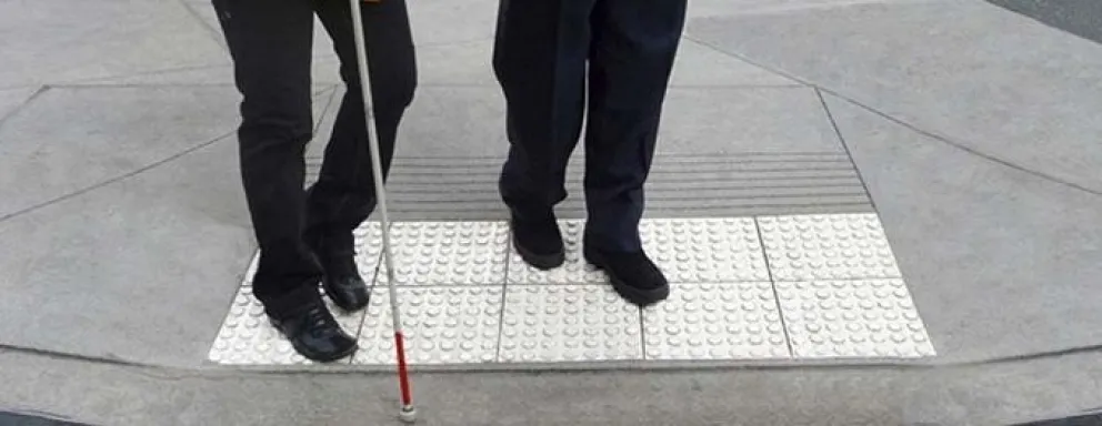 Día internacional del bastón blanco: cómo será el acto para concientizar en Viedma