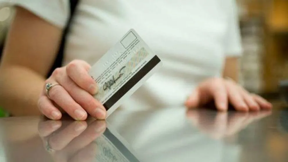 Desde Córdoba toman datos a una viedmense y roban casi medio millón de pesos