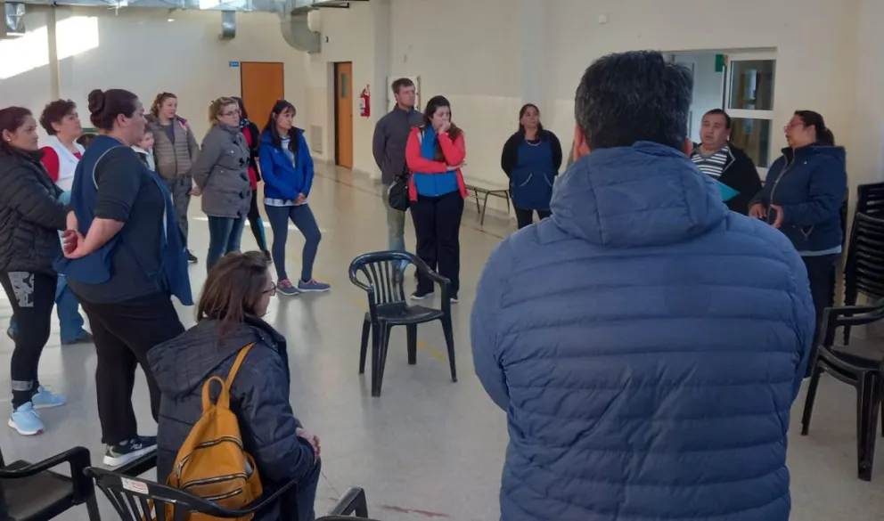 Padres se autoconvocaron por irregularidades en la escuela de El Cóndor