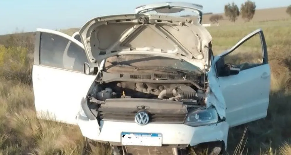 Perdió el control de su automóvil y volcó a la altura de La Querencia