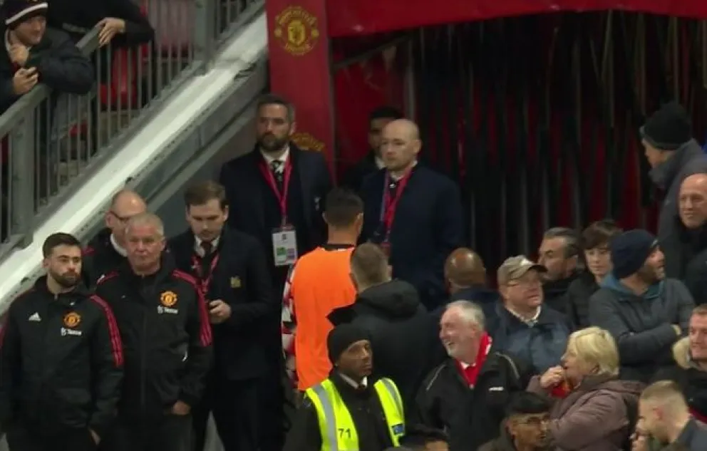 VIDEO:  Cristiano se enojó porque no entró a jugar y se fue al vestuario antes de tiempo