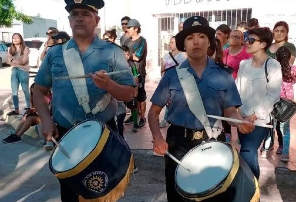 Policía de Río Negro: una mujer quebró la historia y se sumó a la Banda de Música