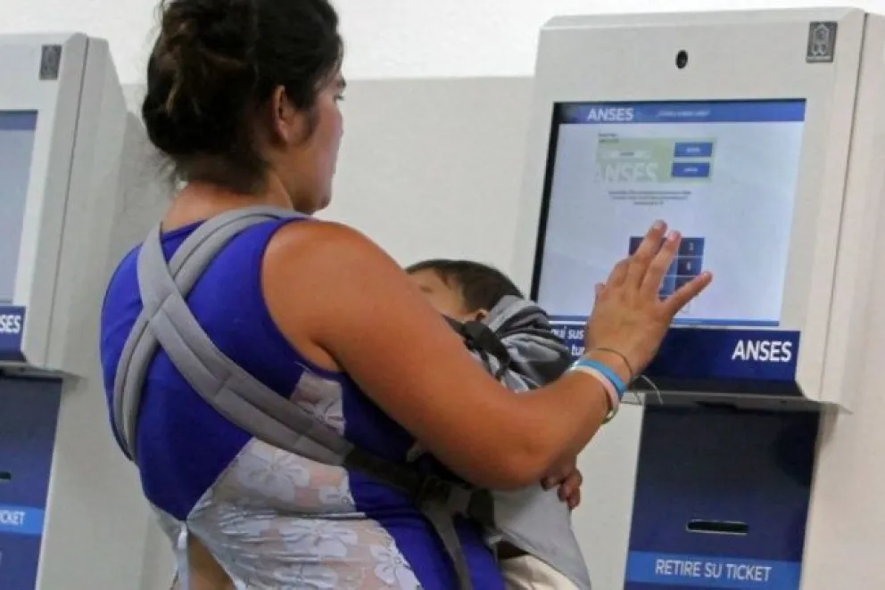 Preocupación porque en Patagones más de 2 mil chicos podrían perder la AUH: el motivo 