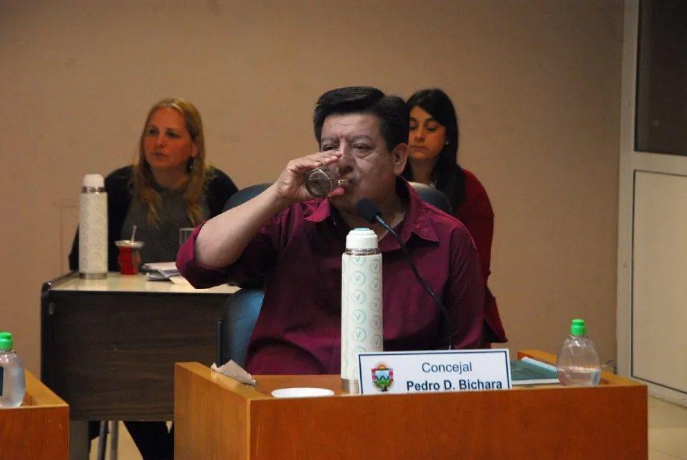 Bichara será el compañero de fórmula de Castro para la intendencia