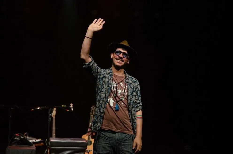 Lisandro Aristimuño hizo vibrar a Viedma con su SET1 y recibió una espectacular ovación