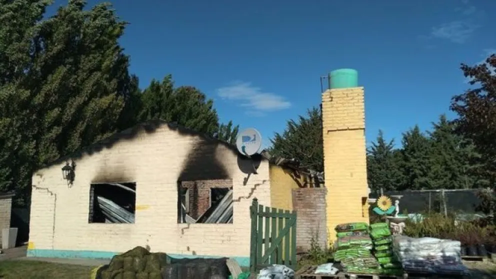 Incendio en un vivero de Viedma: se realizaron allanamientos y encontraron un kilo de marihuana 