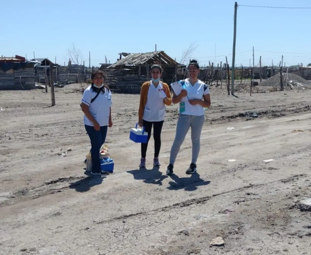 Imnunizaciones a domicilio: el rastrillaje es casa por casa