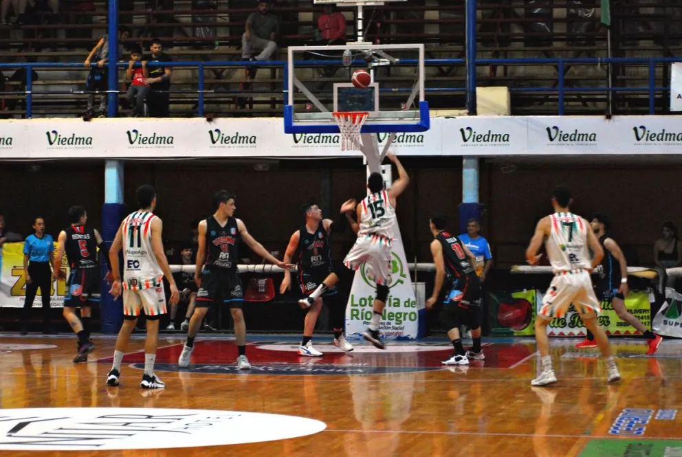 Para defender el liderazgo: Deportivo Viedma visita a Ciclista esta noche