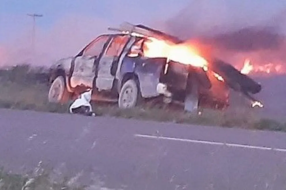 Una camioneta se prendió fuego en la ruta nacional 3 cerca de Stroeder